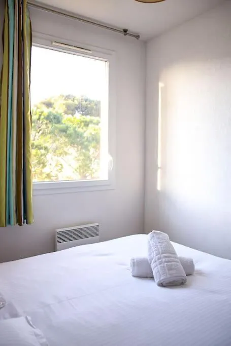 T3 Dans Residence Avec Piscine Six-Fours-les-Plages Apartment