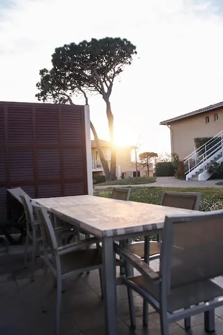 T3 Dans Residence Avec Piscine Six-Fours-les-Plages France