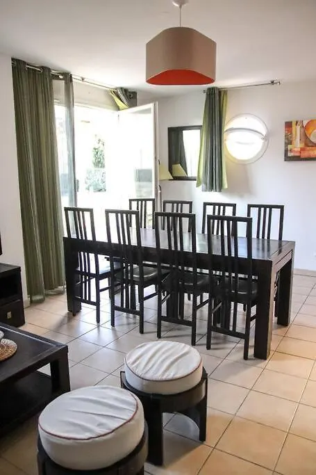 T3 Dans Residence Avec Piscine Six-Fours-les-Plages 0*,  France